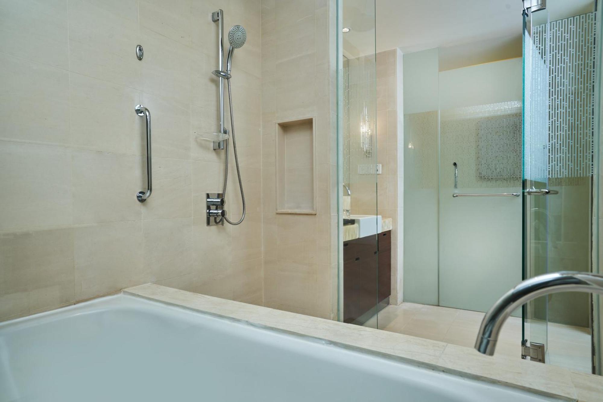 Deluxe Twin, Guest room, 2 Double, Ocean view, Balcony