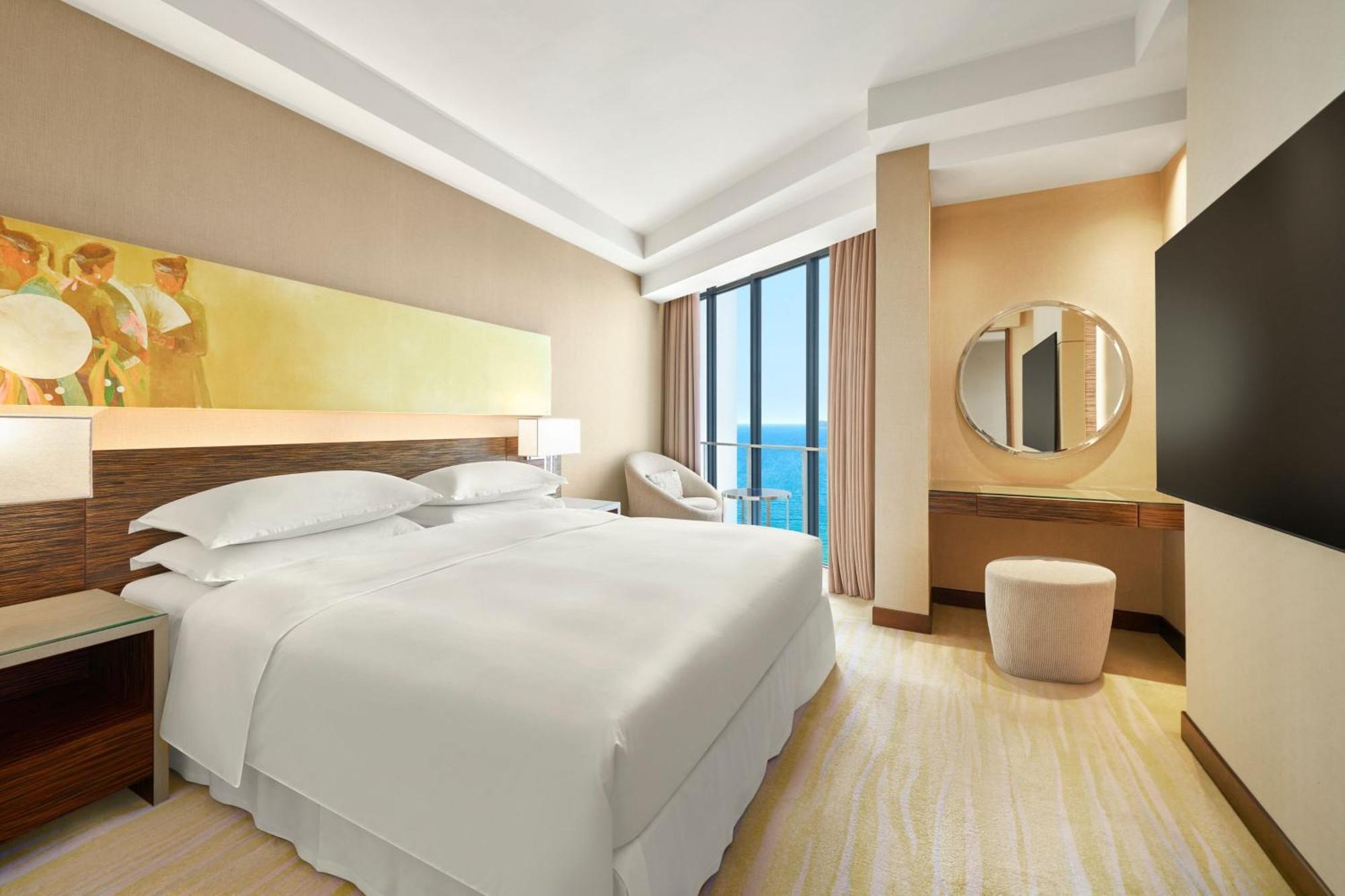 One-Bedroom Executive Suite with Ocean View and Balcony,1592894060:JPEG